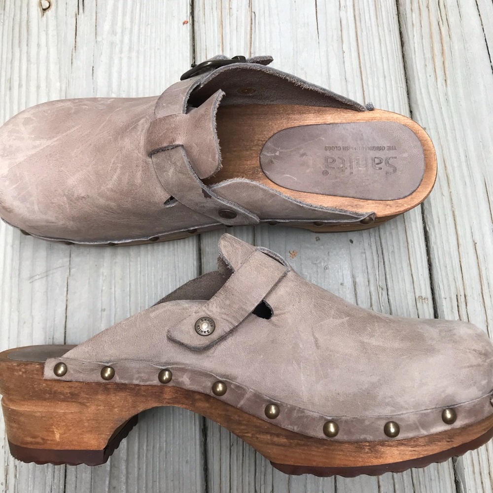 Sanita Kristel Mules
